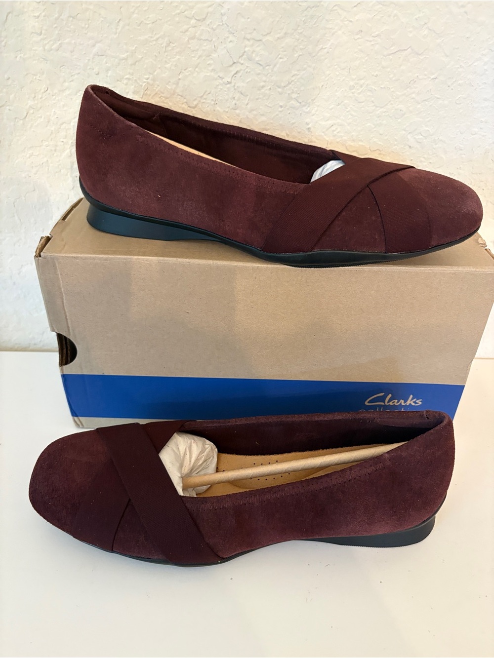 NIB Clark’s Collection Jazmynn  Gem Flat Slip On SZ 7 M In Merlot Suede